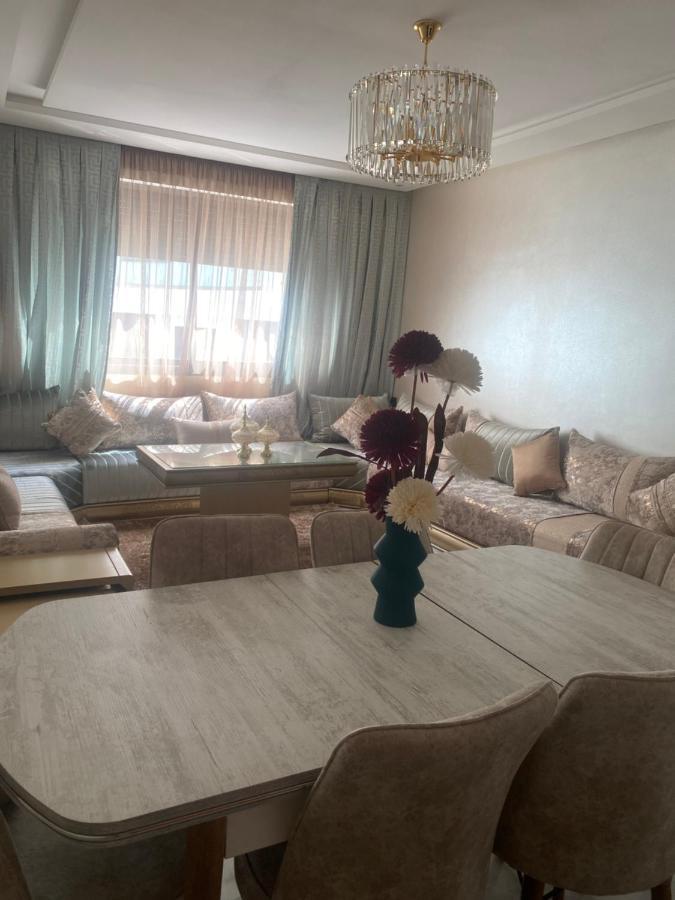 Cozy With Swimming Pool Appartement